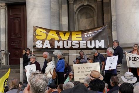 revamp in tagalog|Parliamentary inquiry into SA Museum's controversial restructure .